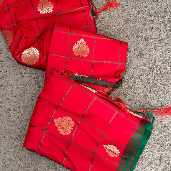 Red with Green check Indian traditional soft silk saree for women - Picture 11 of 16